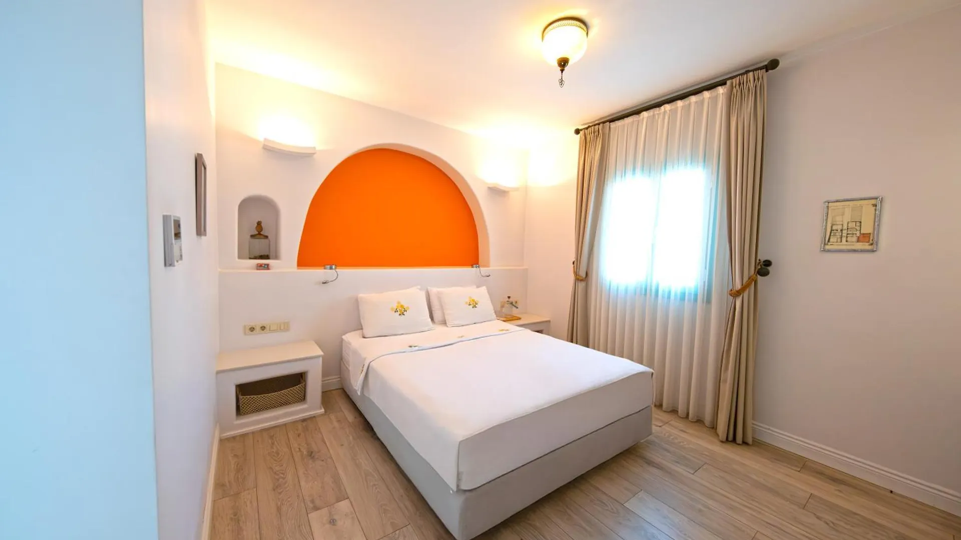 Sigacik Gardenya Buti̇K Otel Hotel