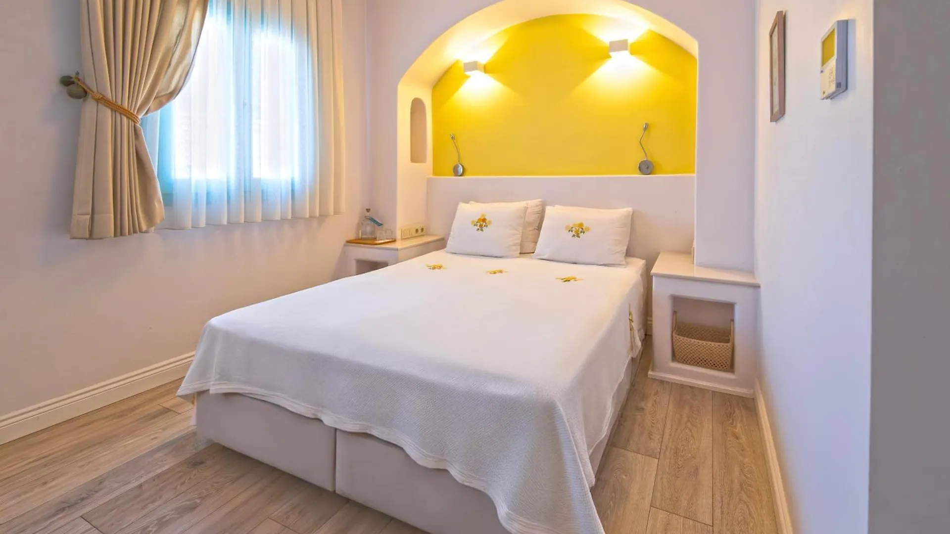 Sigacik Gardenya Buti̇K Otel