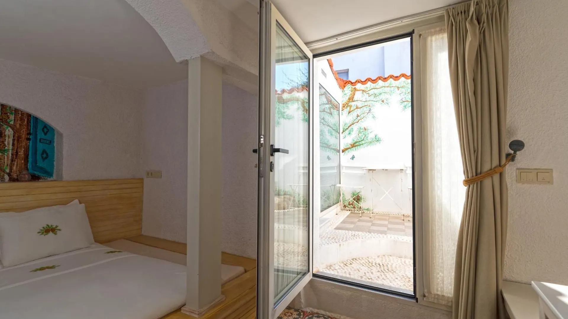 Hotel Sigacik Gardenya Buti̇K Otel